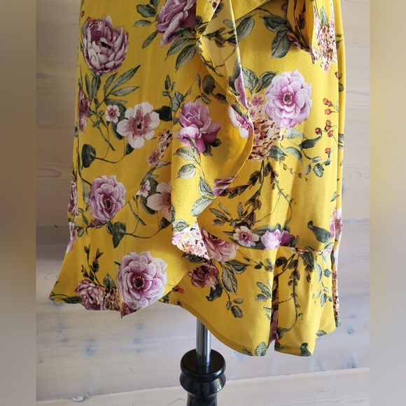 NWOT Xhileration Mock Wrap Floral Mini Dress size XS - Picture 4 of 7